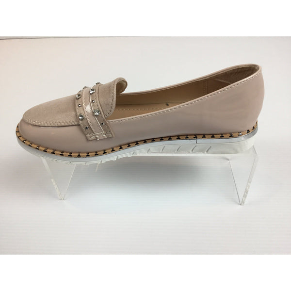 Beige hot sale patent loafers