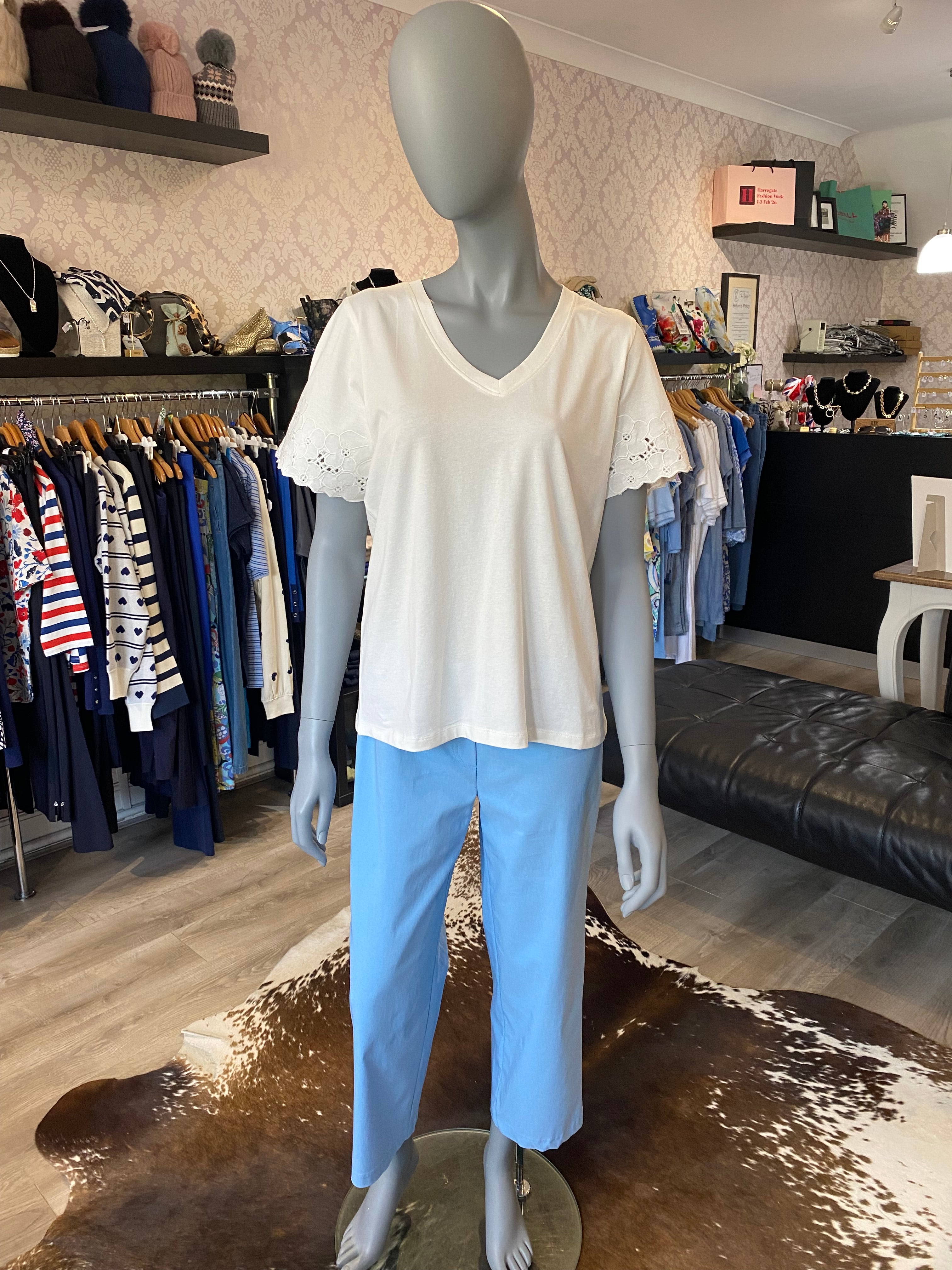 Robell  EFI 09 Trousers in powder blue. With elasticated waistband.