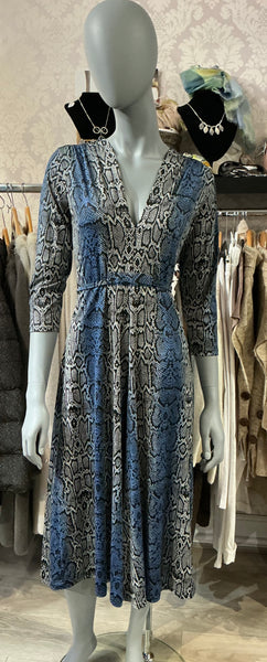 Onjenu Women’s Amy Dress | Snake Blue Grey