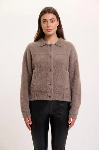 Indulge in the luxurious softness of the Bubbly jacket in a beautiful na...