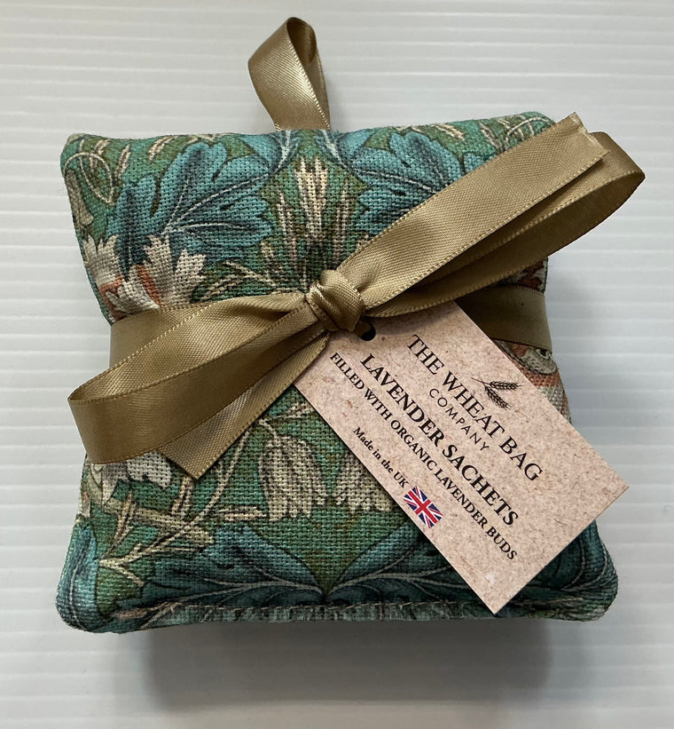 The Wheatbag Company Women’s Hanging Lavender Sachet |William Morris Honeysuckle Seaspray
