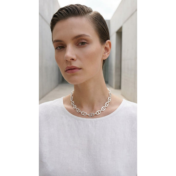 Envy jewellery Women’s Lincolnshire short silver length chain pendant necklace.