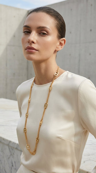 Envy jewellery women’s Lincolnshire long gold pendant necklace.