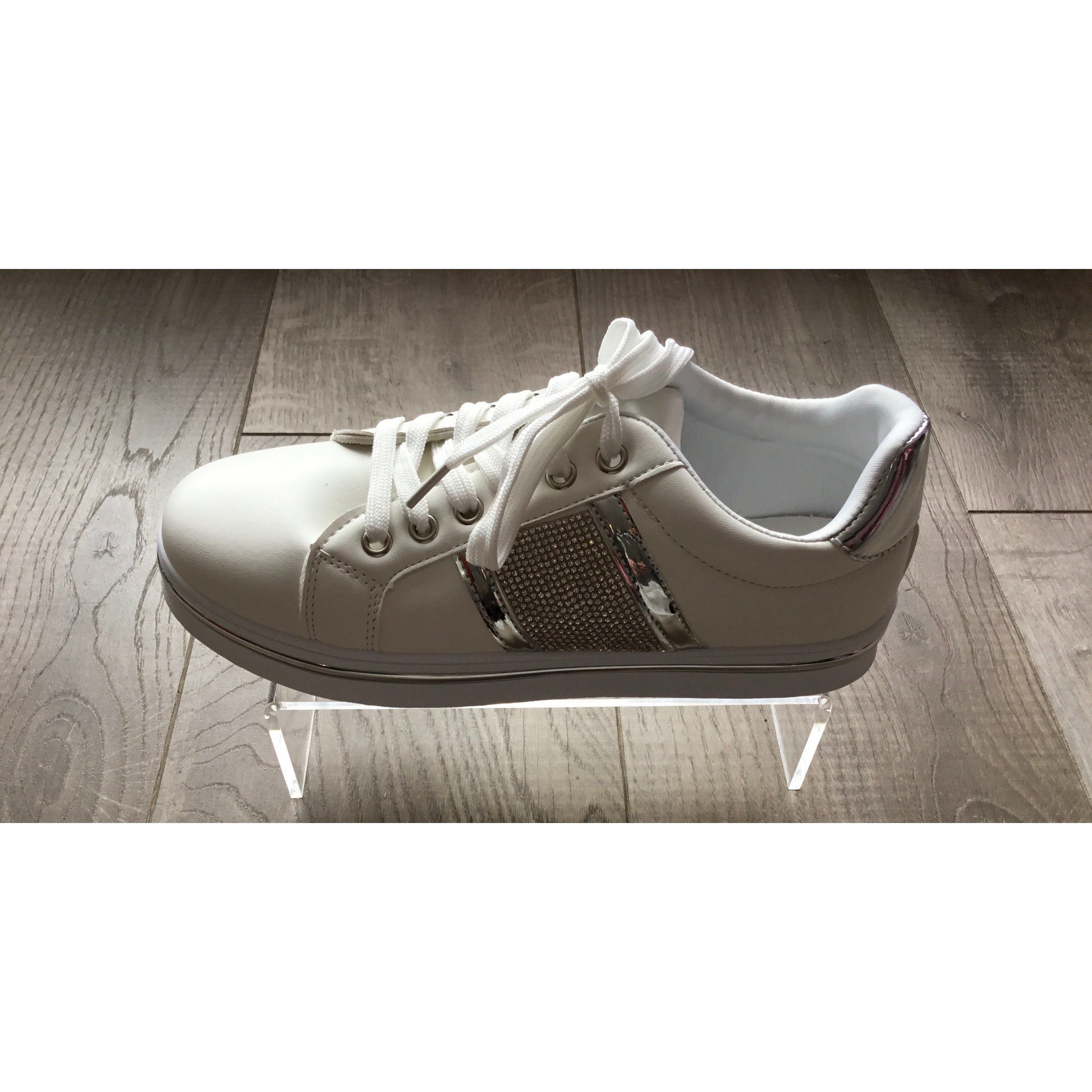 Shoes Trainers White Silver | YD135
