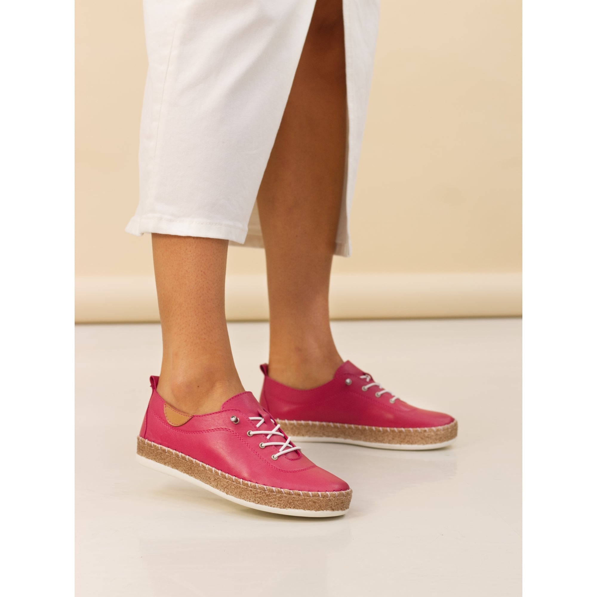 Lunar Womens Leather Plimsole Evie | Raspberry